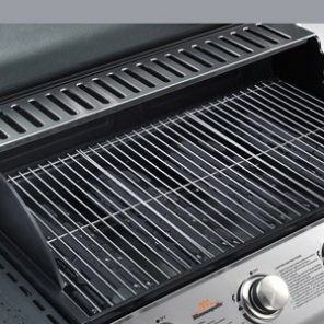 Außengrill mit Deckel und Thermometer