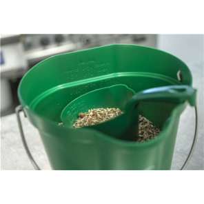 Vikan Schöpfkelle 1 L ergonomisch mit Griff, Polypropylen/runde Schöpfkelle mit Messbecher 5681